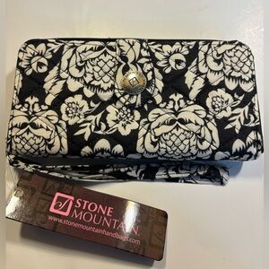 Stone Mountain wristlet/clutch black and white floral print NWT
